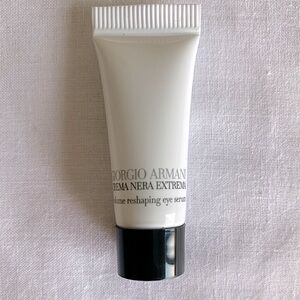 Armani CREMA NERA VOLUME RESHAPING EYE SERUM
3ml, 0.10Fl Oz NWOB